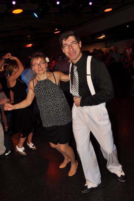 min 2010 11 13 fous swing 103